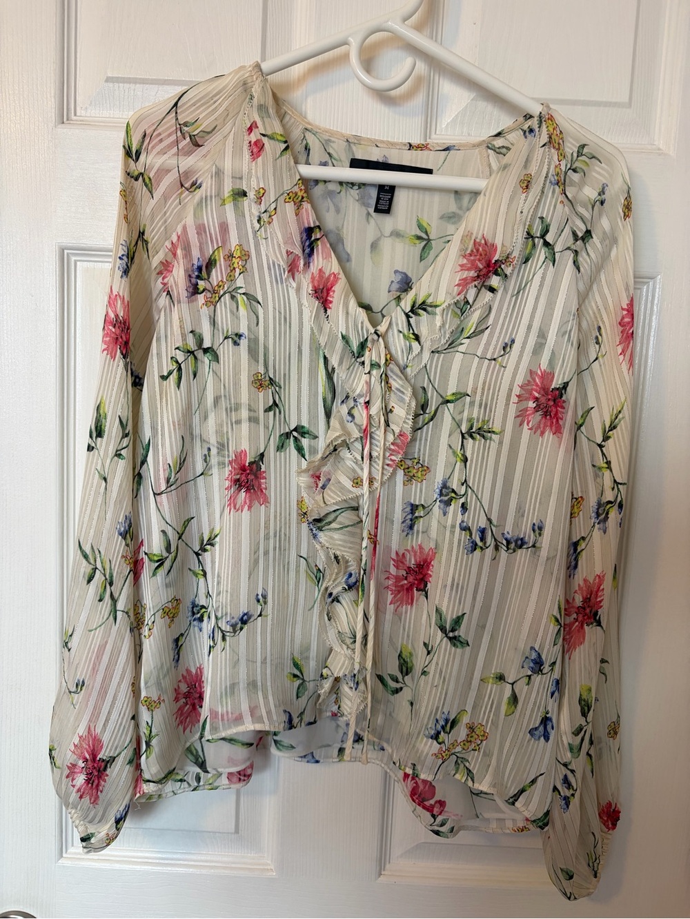 White House Black Market Cream Floral Ruffle Tie Blouse
